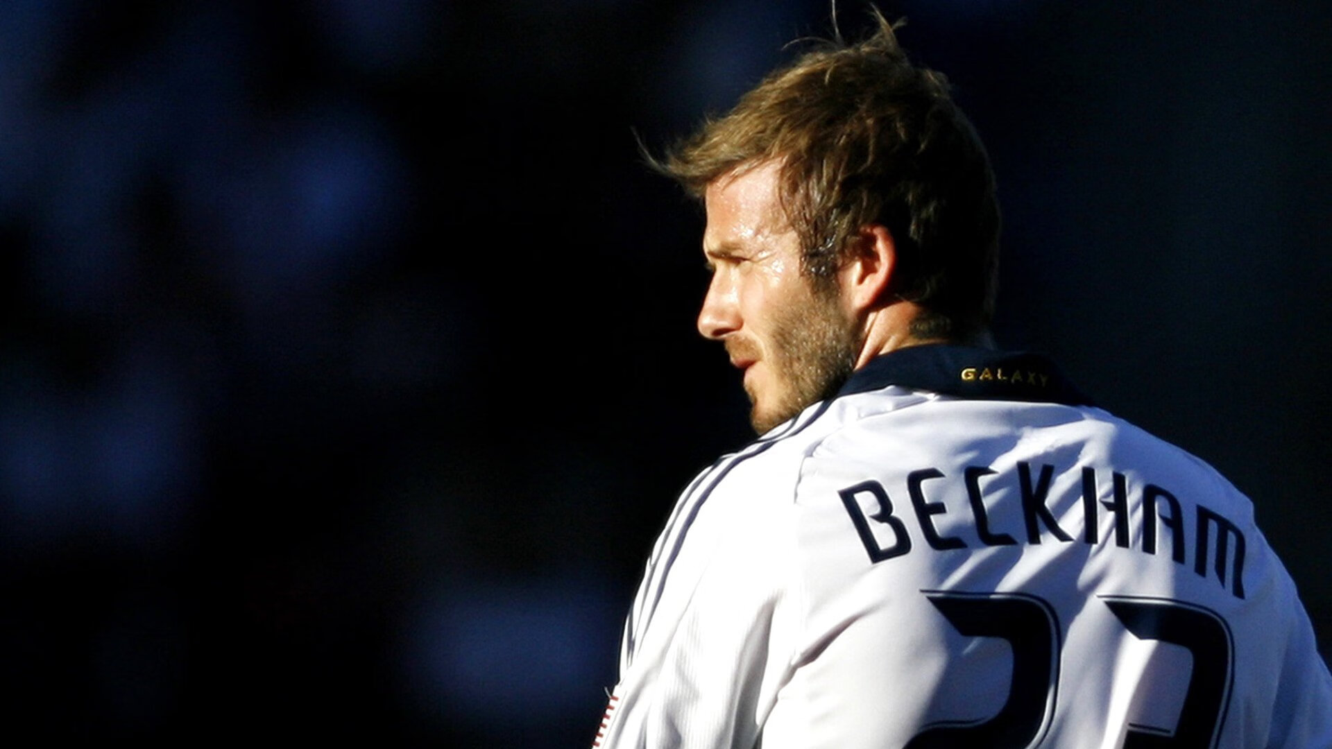 安东·李恩:全黑队中场的“节奏控制者”,每次突破都带来全新的进攻